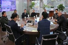 전직주민자치위원장협의회 이웃돕기 쌀 기부 전달식3번 사진